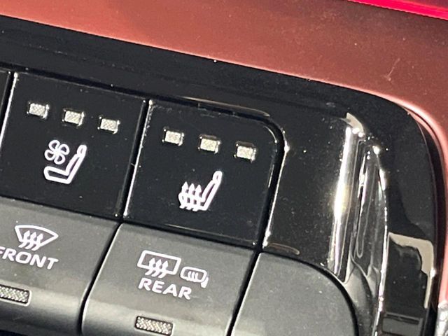 TOYOTA PRIUS 4WD 2023