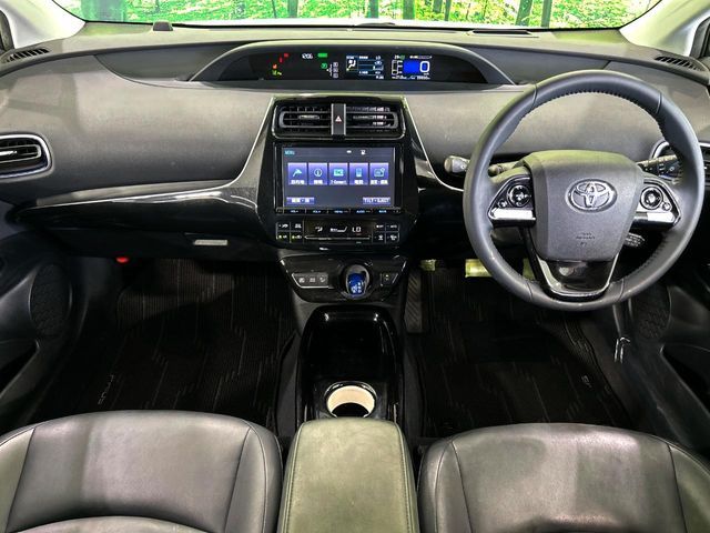 TOYOTA PRIUS 2016