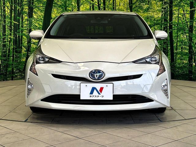 TOYOTA PRIUS 2016