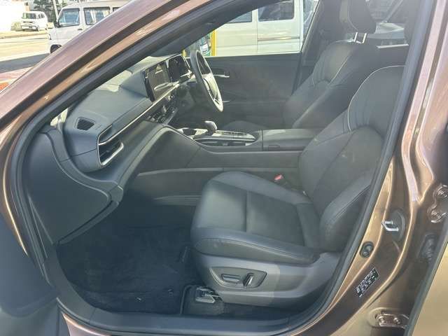 TOYOTA CROWN CROSSOVER 2023