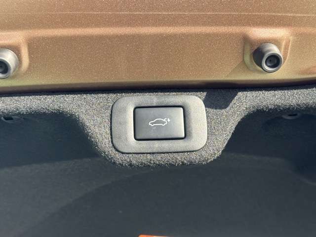 TOYOTA CROWN CROSSOVER 2023