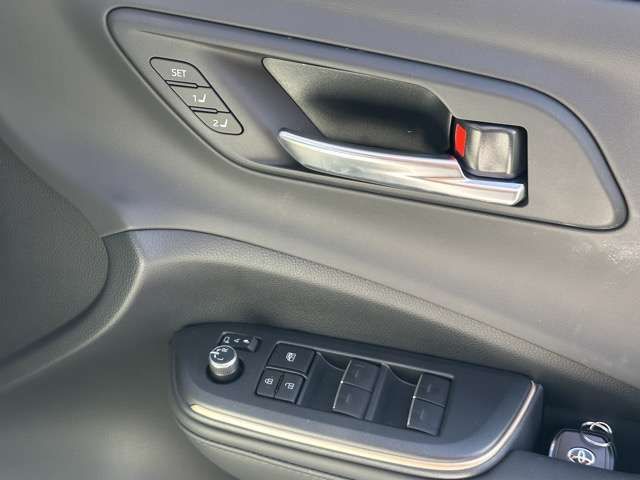 TOYOTA CROWN CROSSOVER 2023