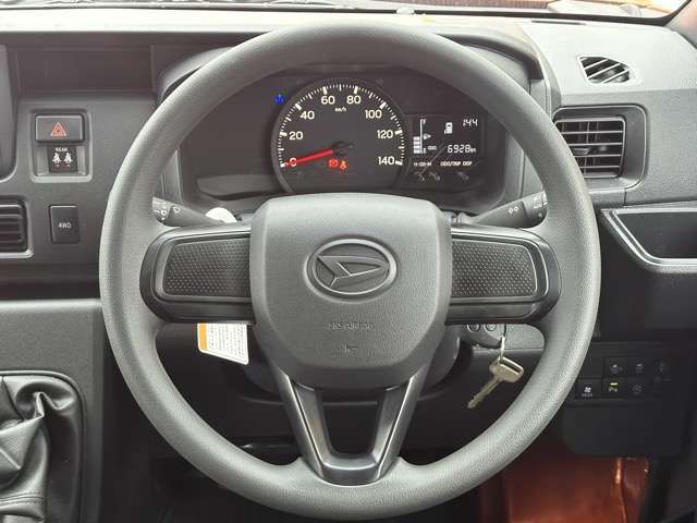 DAIHATSU HIJET CARGO 4WD 2024