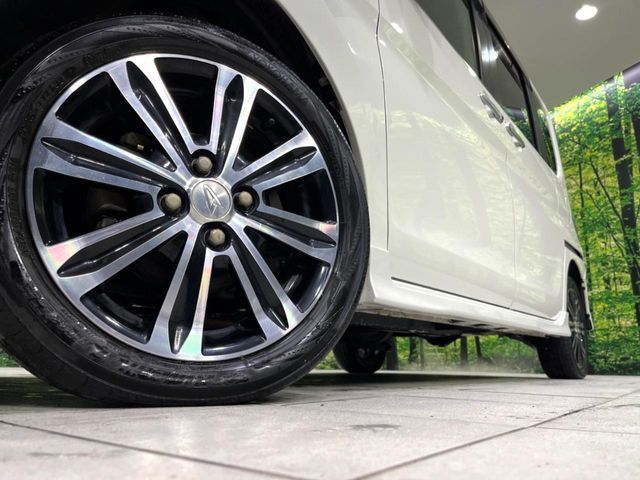 DAIHATSU TANTO CUSTOM 4WD 2017