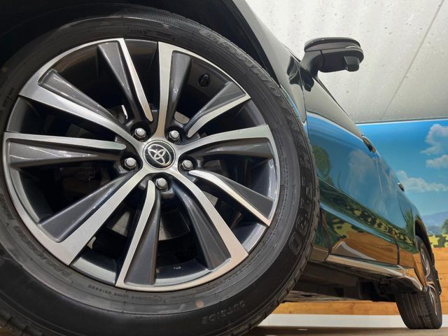 TOYOTA HARRIER 4WD 2021