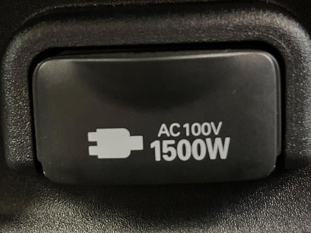 TOYOTA SIENTA HYBRID 2023