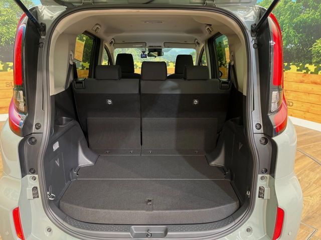 TOYOTA SIENTA HYBRID 2023