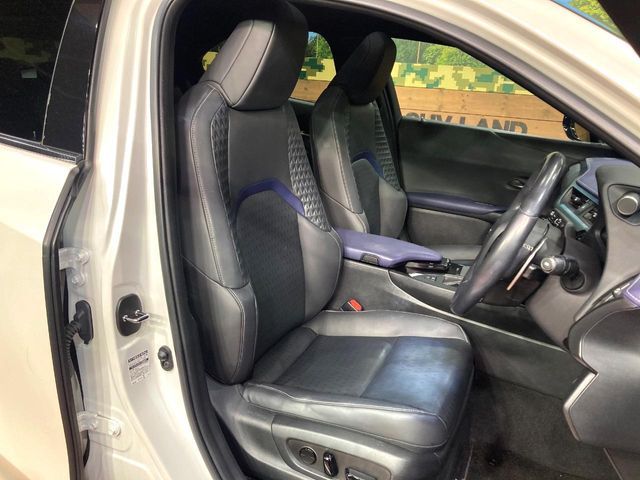 TOYOTA LEXUS UX250h 2021