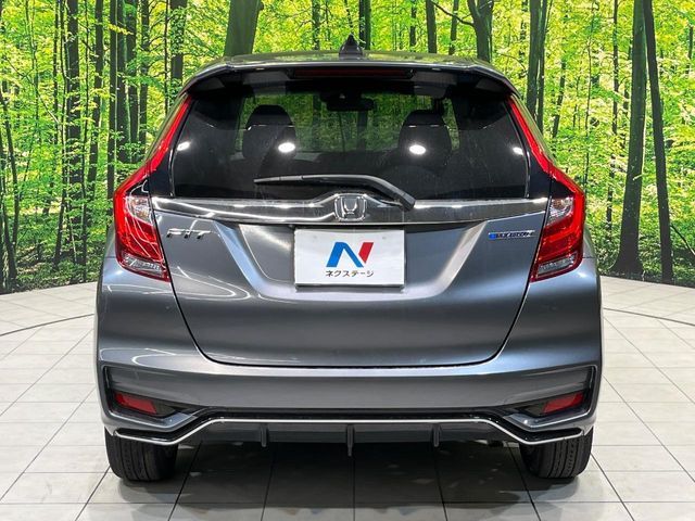 HONDA FIT HYBRID 2017