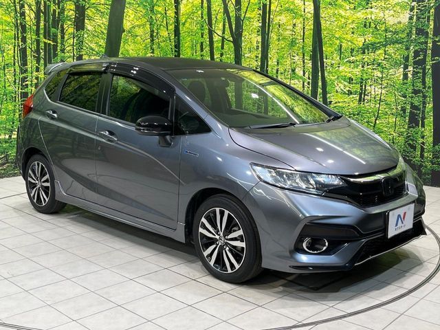HONDA FIT HYBRID 2017