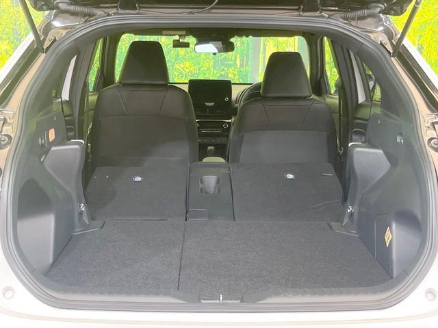 TOYOTA YARIS CROSS 2025