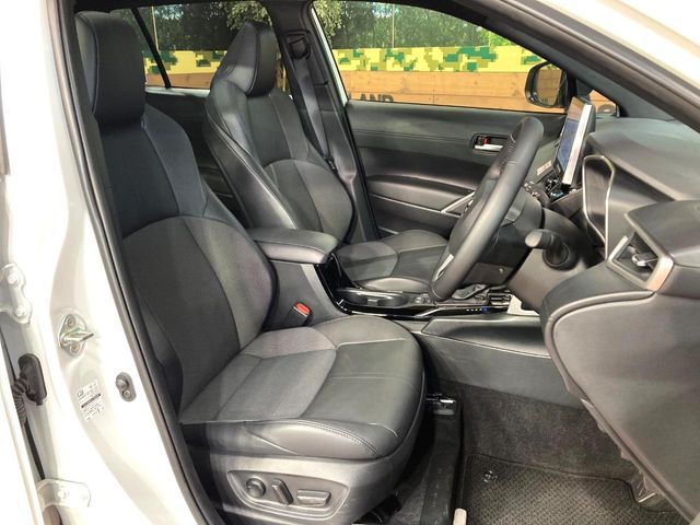 TOYOTA COROLLA CROSS HYBRID 2025