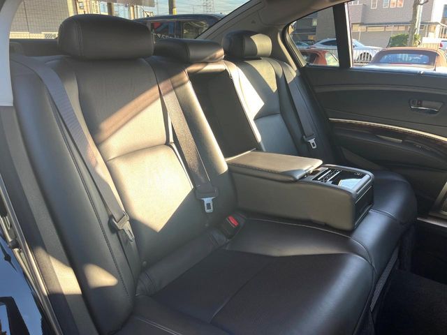 HONDA LEGEND HYBRID 2015