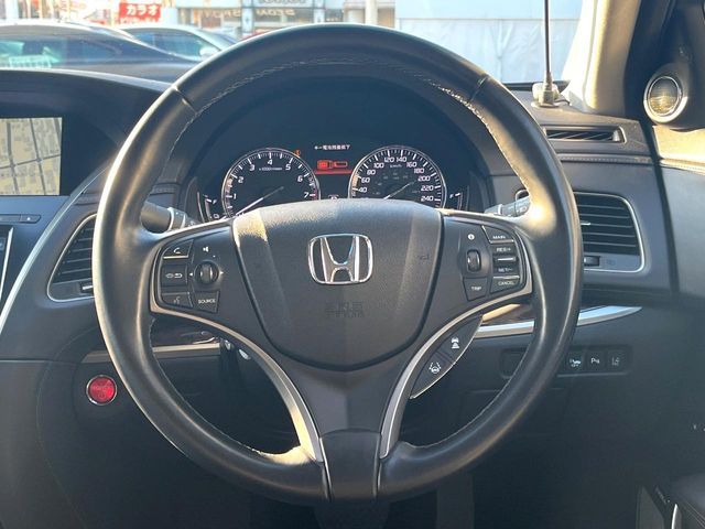 HONDA LEGEND HYBRID 2015
