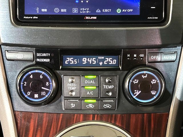 TOYOTA MARK X ZIO 2012