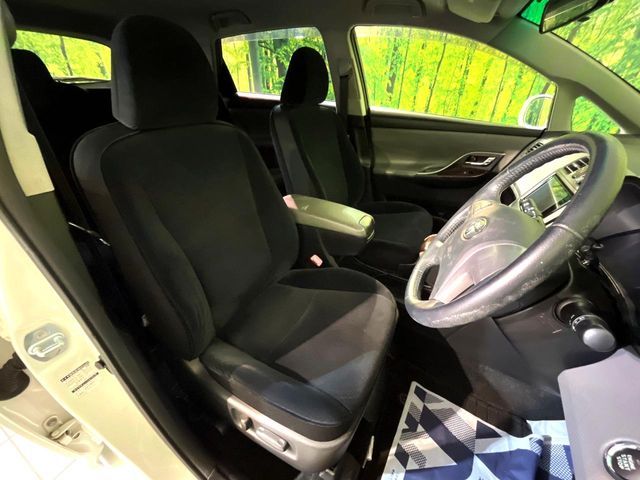 TOYOTA MARK X ZIO 2012