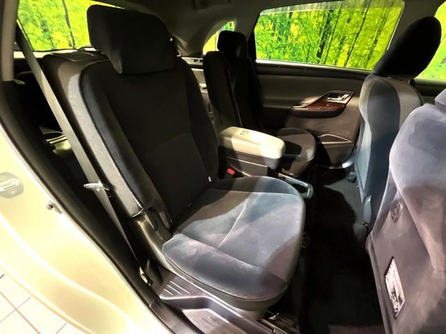 TOYOTA MARK X ZIO 2012