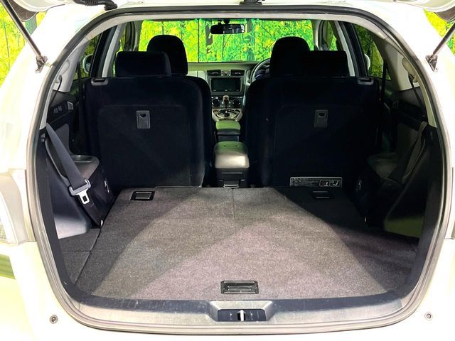 TOYOTA MARK X ZIO 2012