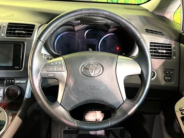 TOYOTA MARK X ZIO 2012