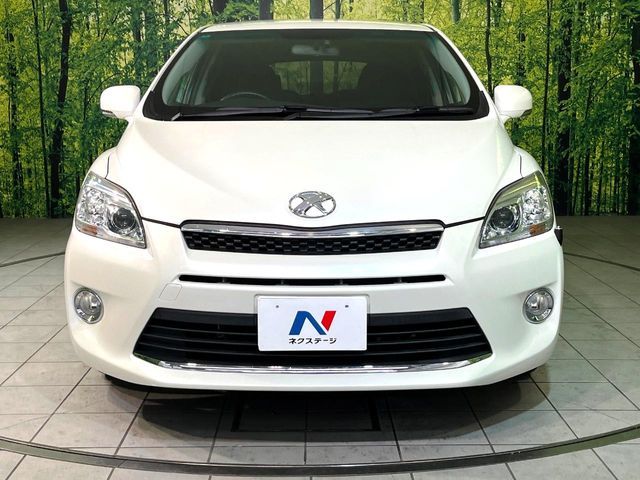 TOYOTA MARK X ZIO 2012