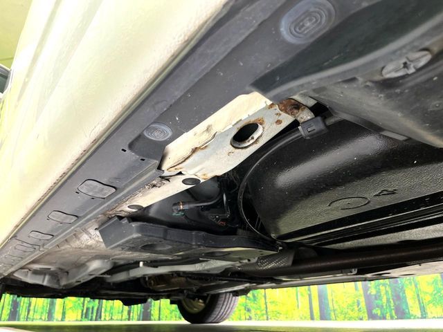 TOYOTA MARK X ZIO 2012