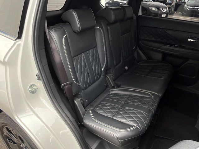 MITSUBISHI OUTLANDER PHEV 2019