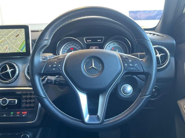 MERCEDES BENZ MERCEDES BENZ GLA class 2015