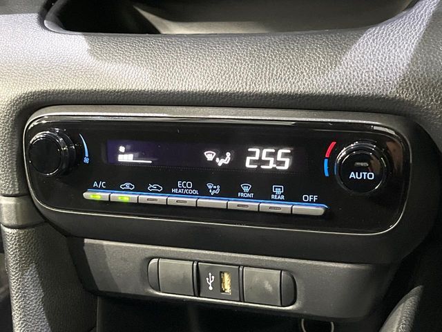 TOYOTA YARIS HYBRID 2022