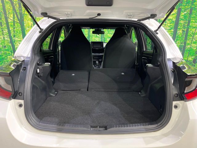 TOYOTA YARIS HYBRID 2022