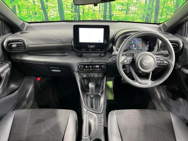 TOYOTA YARIS HYBRID 2024