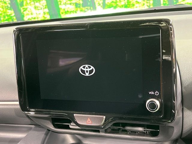 TOYOTA YARIS HYBRID 2024