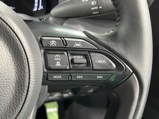 TOYOTA YARIS HYBRID 2024