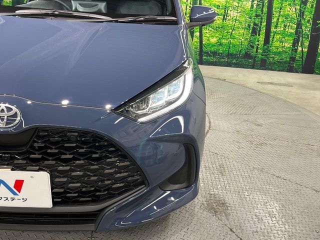 TOYOTA YARIS HYBRID 2024