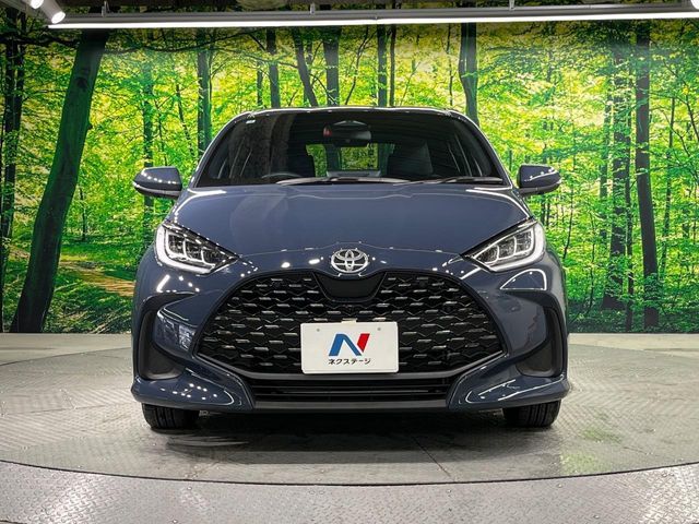 TOYOTA YARIS HYBRID 2024