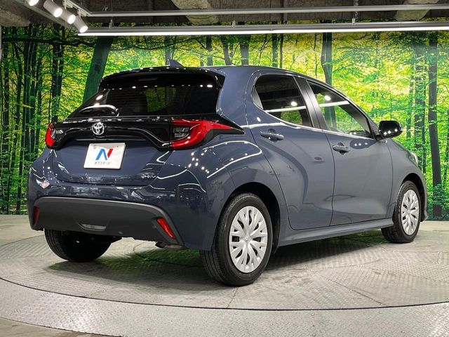 TOYOTA YARIS HYBRID 2024