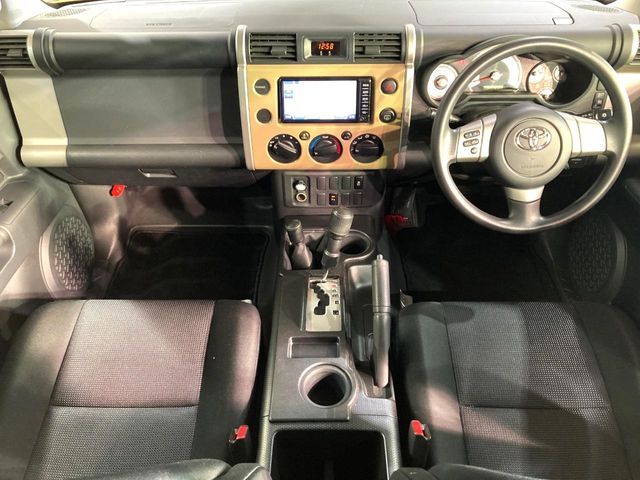 TOYOTA FJ CRUISER 4WD 2016