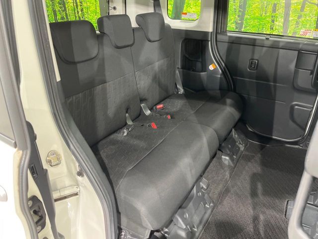 TOYOTA ROOMY 4WD 2017