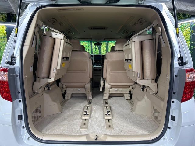 TOYOTA ALPHARD hybrid 4WD 2013