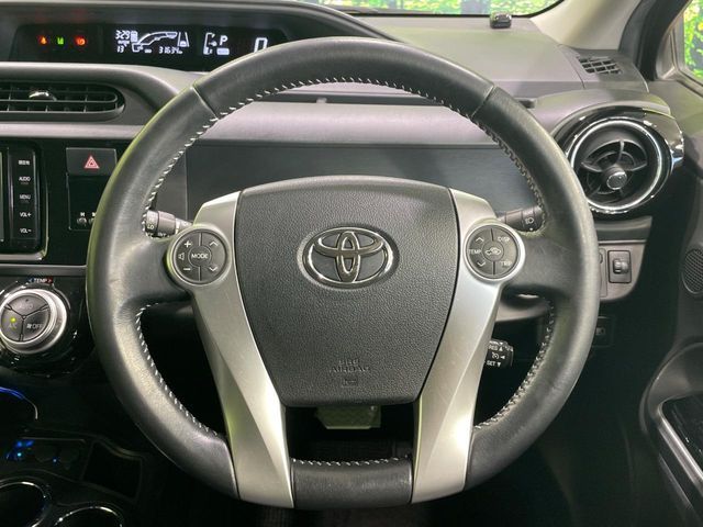 TOYOTA AQUA 2016
