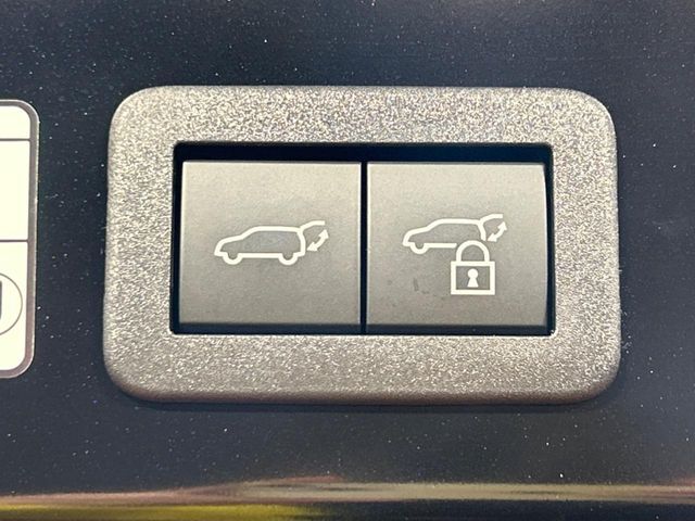 TOYOTA COROLLA CROSS HYBRID 2025