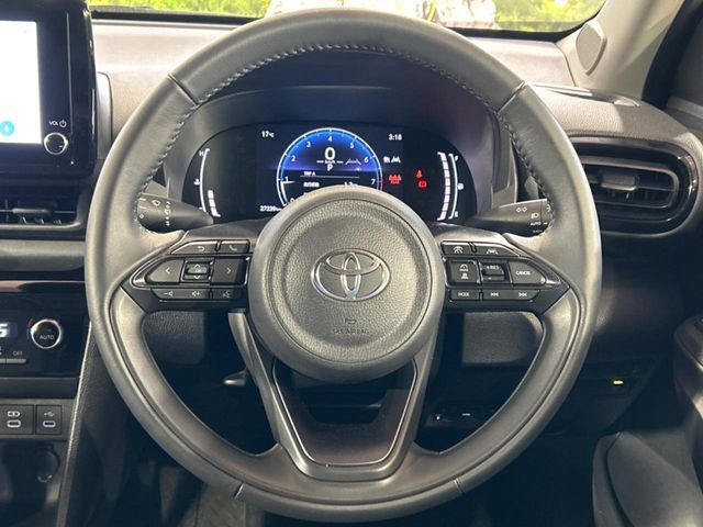 TOYOTA YARIS CROSS 2025