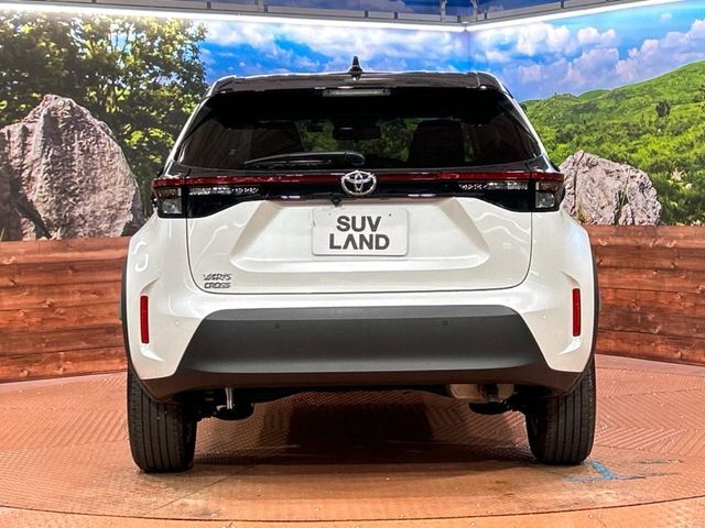 TOYOTA YARIS CROSS 2025