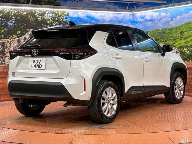 TOYOTA YARIS CROSS 2025