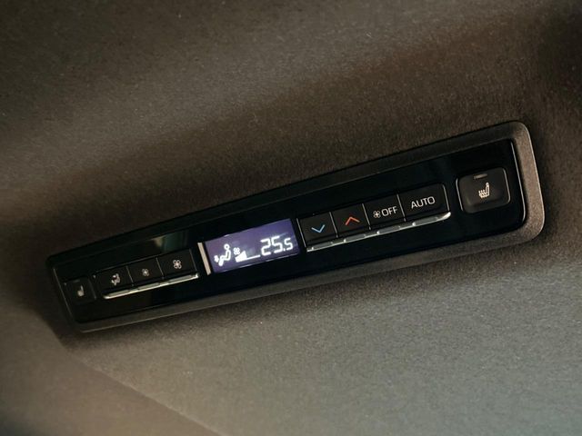 TOYOTA NOAH HYBRID 2023