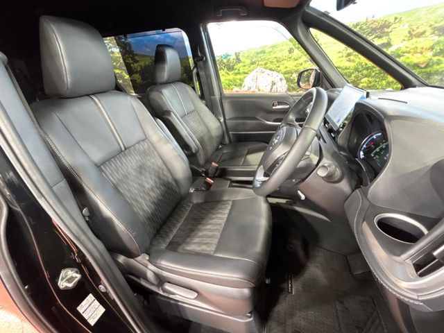 TOYOTA NOAH HYBRID 2023