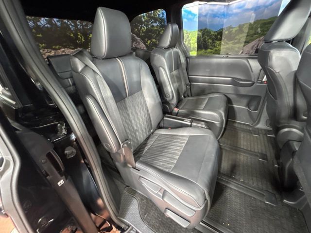 TOYOTA NOAH HYBRID 2023