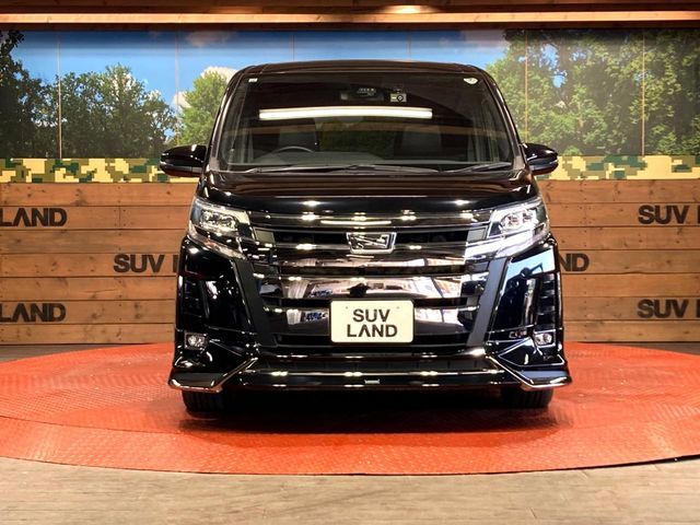 TOYOTA NOAH HYBRID 2019