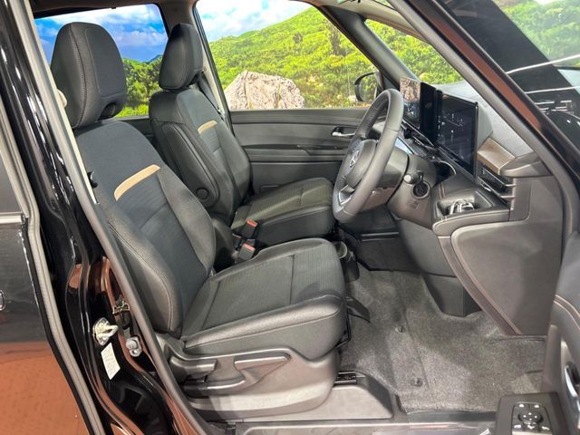 NISSAN SERENA  WG 2025