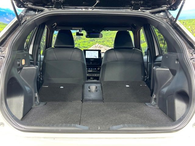 TOYOTA YARIS CROSS 2025