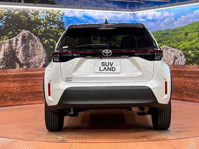 TOYOTA YARIS CROSS 2025